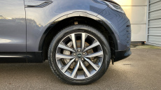 Land Rover Discovery 3.0 D300 Dynamic SE 5dr Auto Diesel Station Wagon